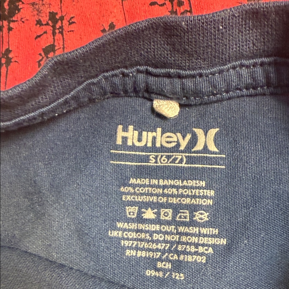 2 Hurley Graphic Kids Tee 1 quicksilver. Gently used in great condition, size 6 - Picture 2 of 6